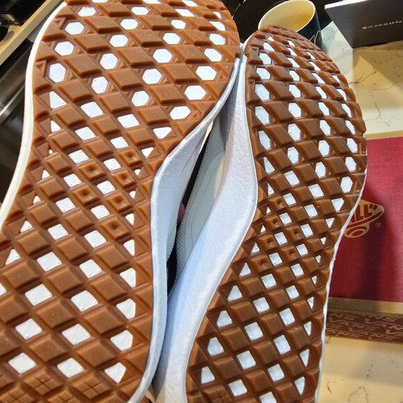 New Vans UltraRange Exo MTE Shoes - White (VN0A4U1KWHT) Mens Size 9 Sneakers - Picture 8 of 13